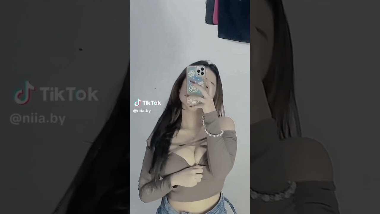 tiktok hot goyang pantat /bhn crttmu💦#tiktok @niia.by