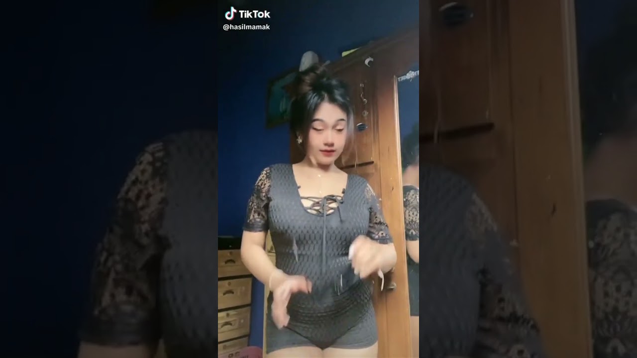 tiktok hot goyang pantat #tiktok #tiktokdance #pemersatubangsa @hasilmama