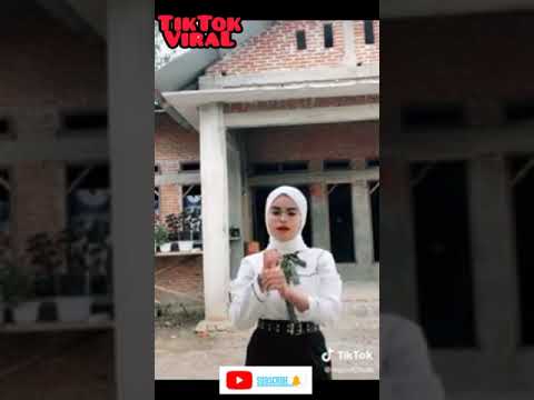 TikTok jilbab kacamata gunung gede🔥dance TikTok ViraL Terbaru 2021 #Short