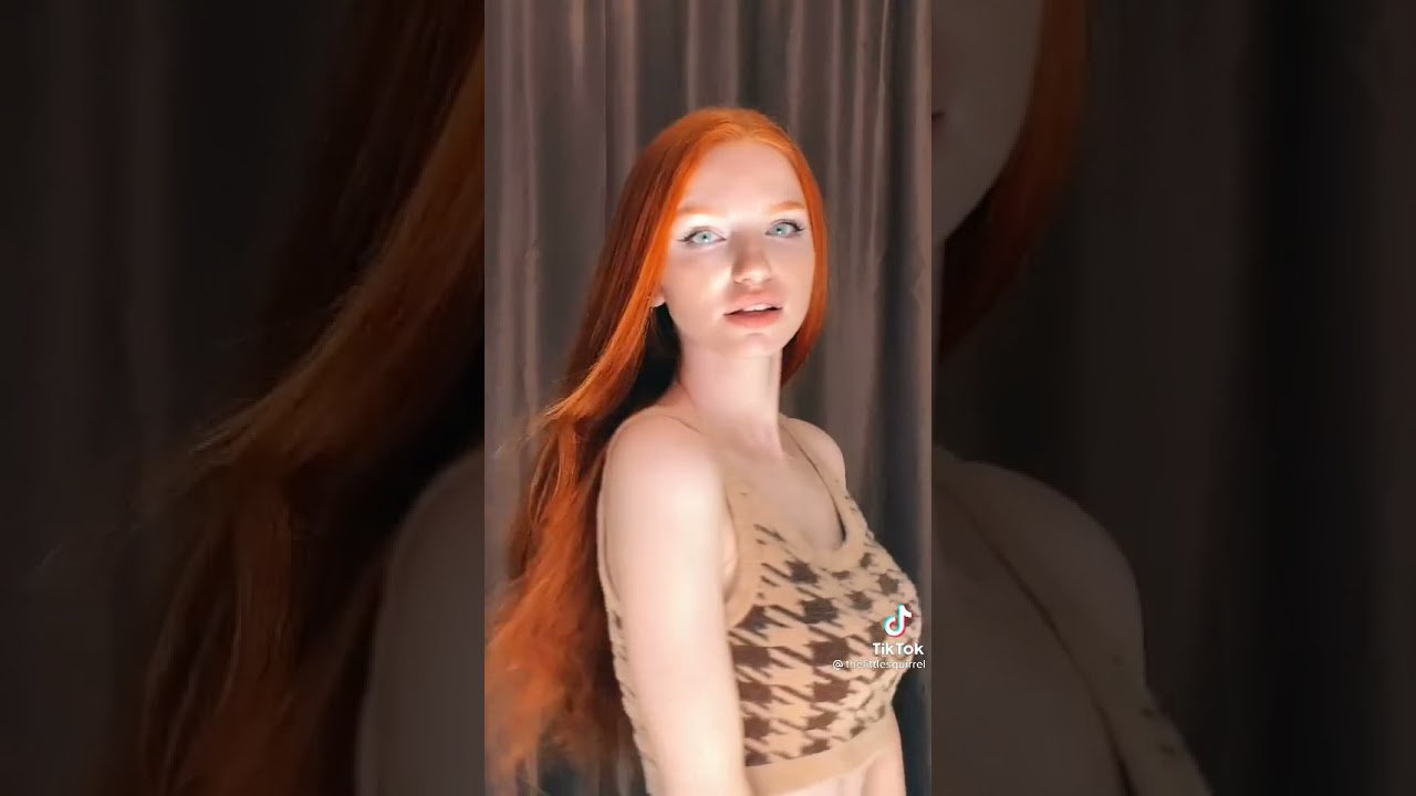 Tiktok Ruiva linda Danças RUSSA