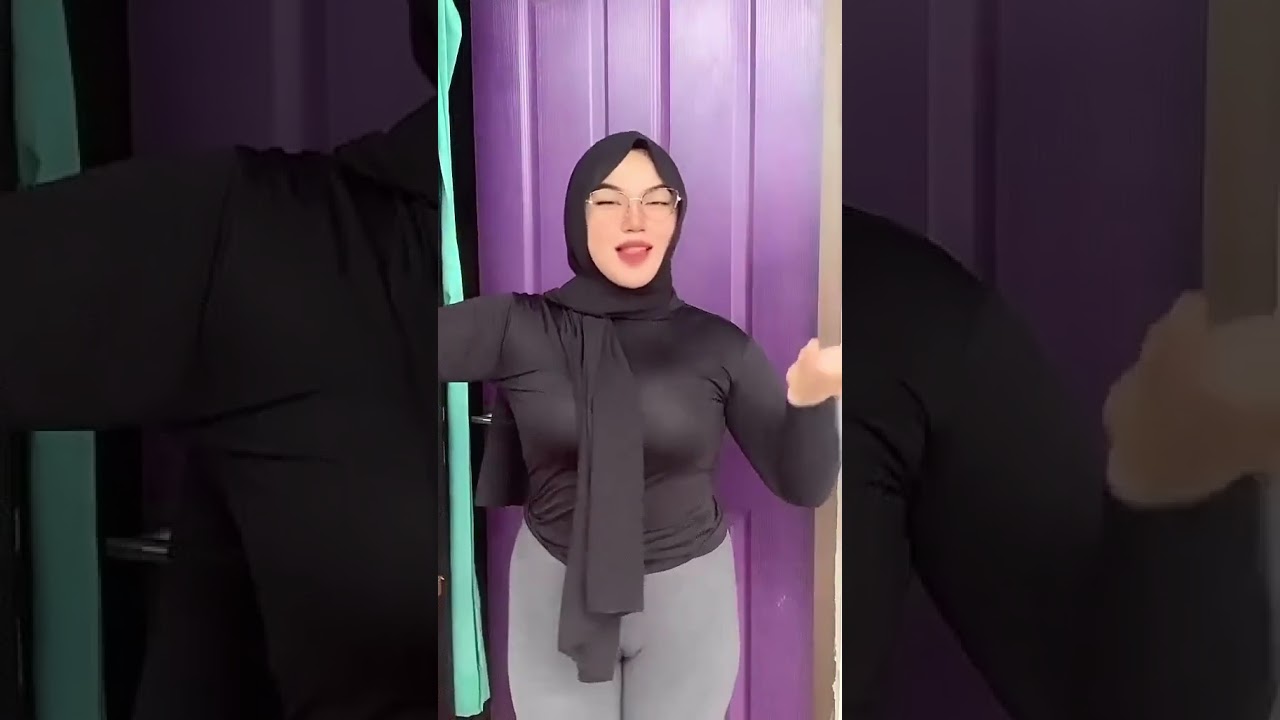 TikToker hijaber bergoyang