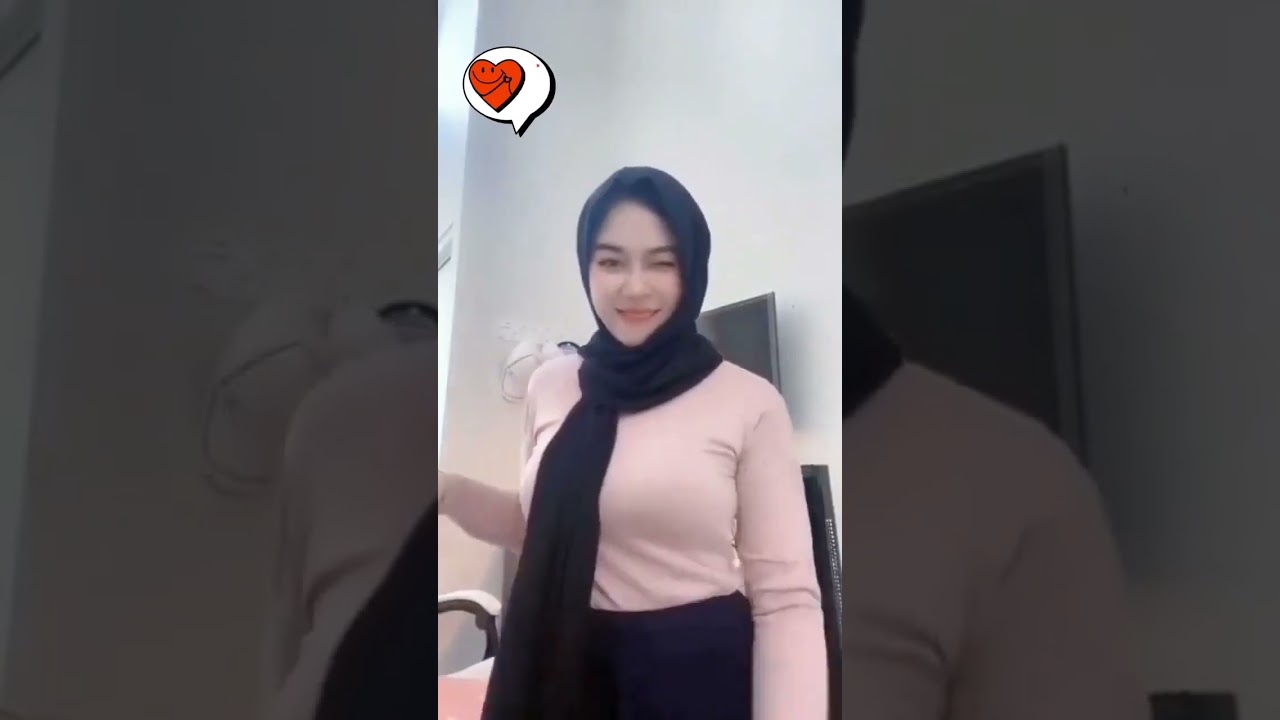 TikTokers || Niswahbm || Jogetnya Asyik Banget 😊 #shorts #tiktok