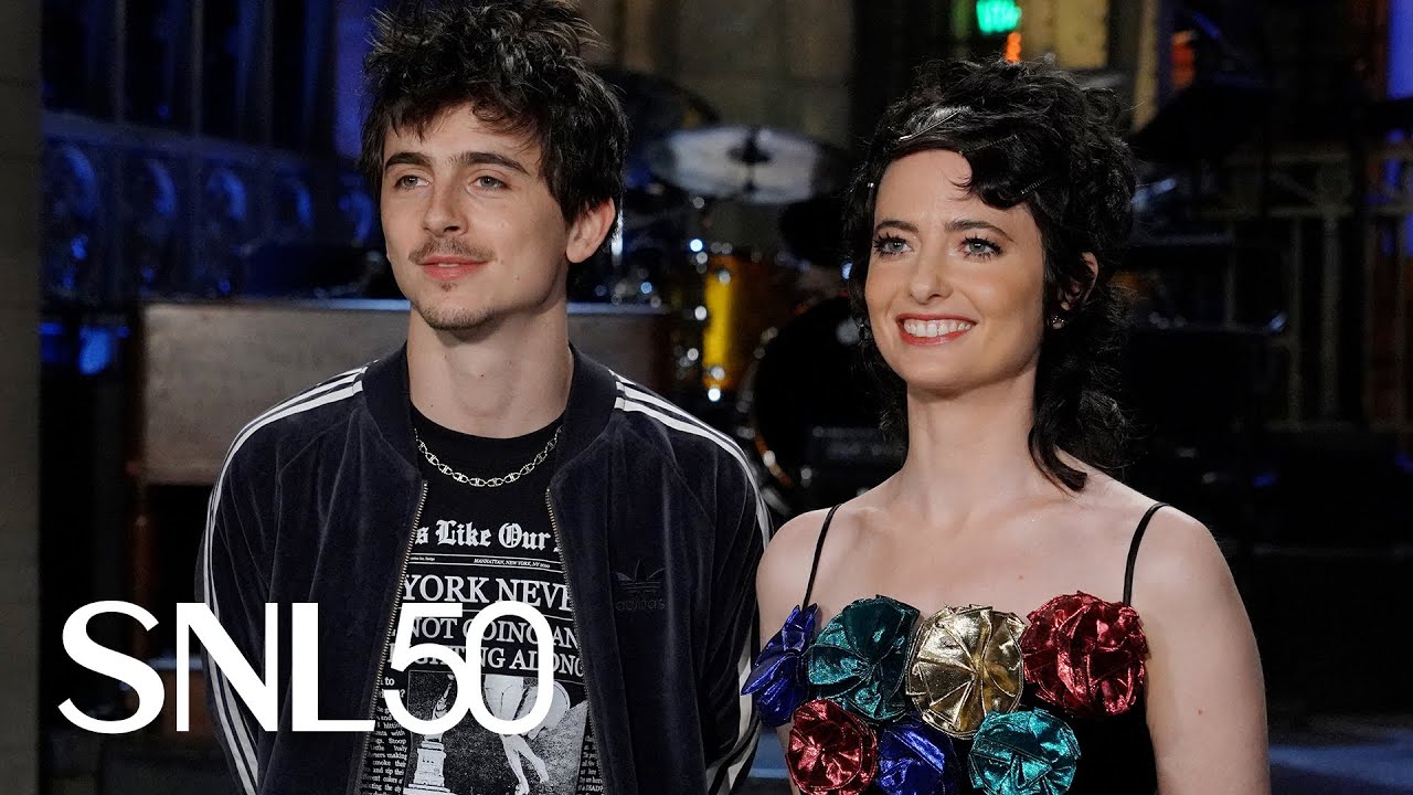 Timothée Chalamet Dedicates a Song to Sarah Sherman - SNL