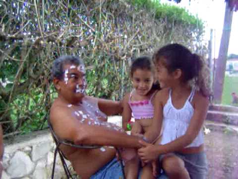 TIO NIÑO Y LAS NIÑAS-renecito.mpg