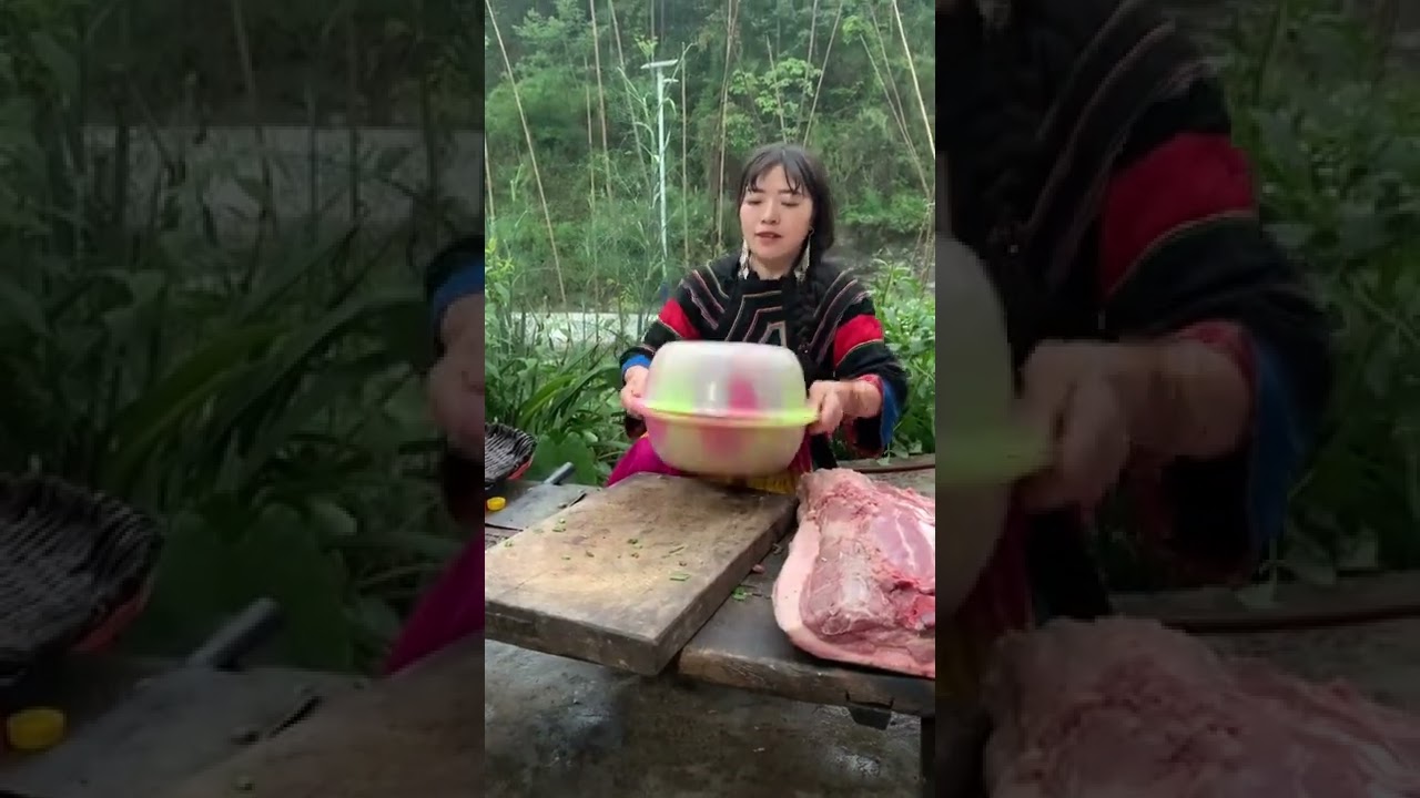 Today I ate slaughtered pig rice Many people say it looks so dirty and can’t eat it But I believe yo