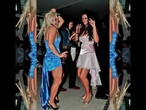 TOMMI JO AND LAURA GIBBS GET READY FOR SUNDAY SPORT PARTY ,26TH FEB 2011