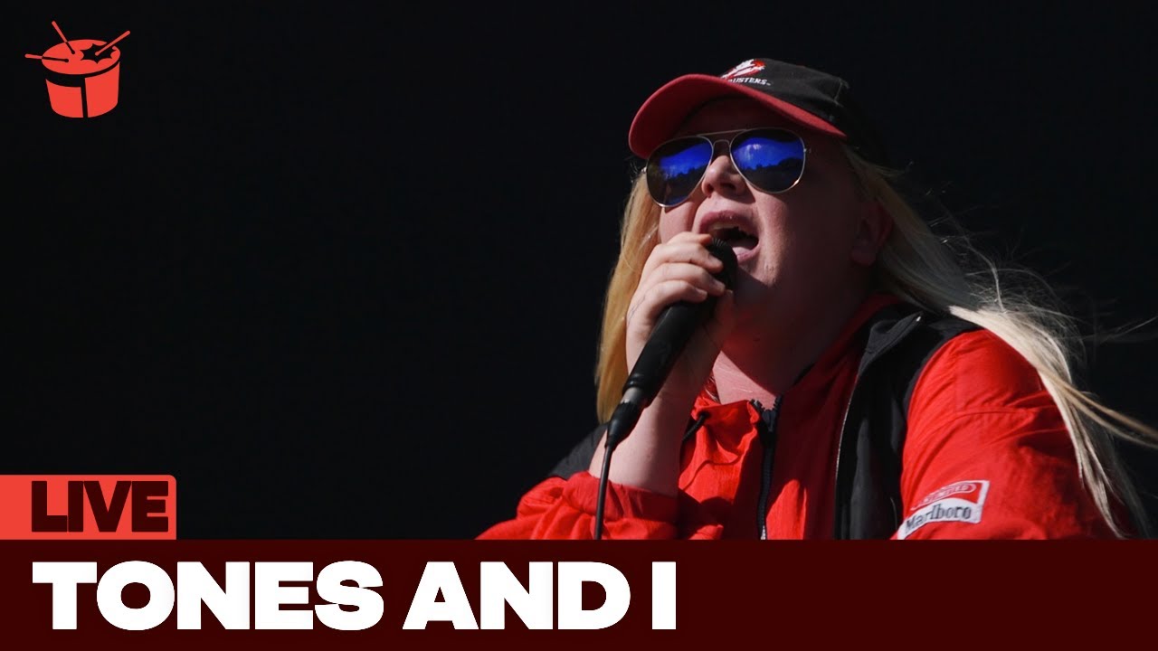 TONES AND I - 'Dance Monkey' LIVE (Splendour In The Grass 2019)