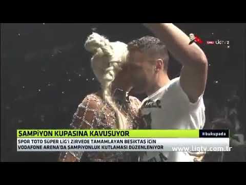 Tosiç karısını sarhoş gomezden koruyor aq doepdoofkcpd