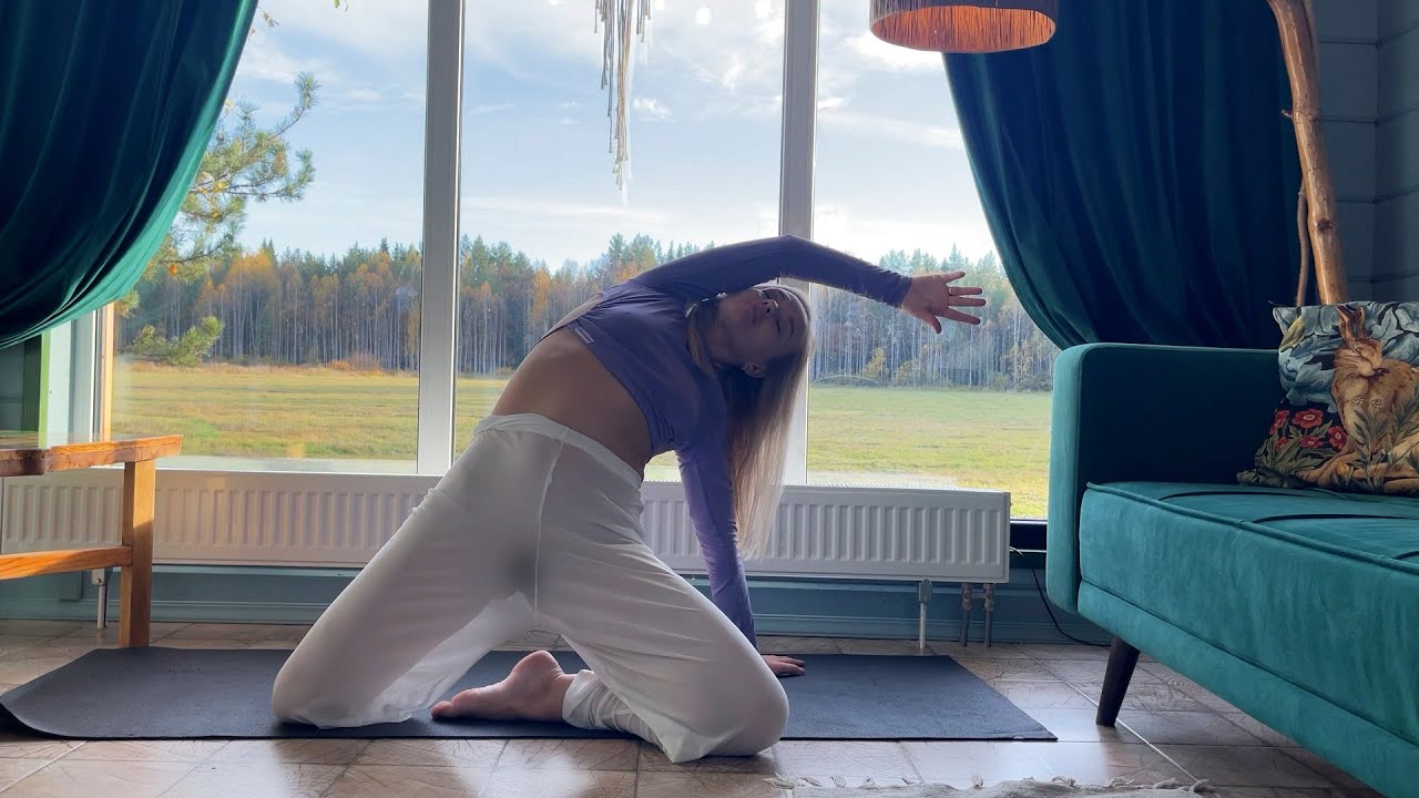 Total Body Stretch in Just 2 Minutes with Tais