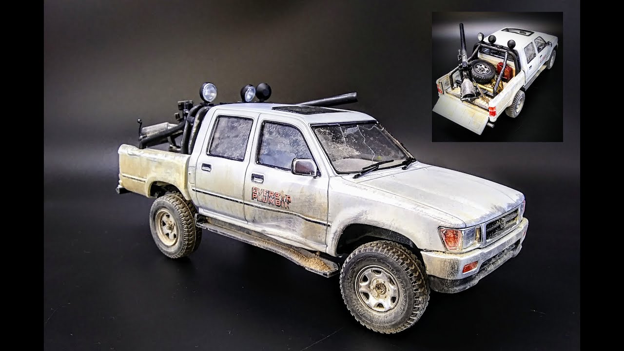 Toyota Hilux Tacoma Double Cab 4WD Pickup Truck 1/24 Scale Model Kit Build Weathering How To Aoshima