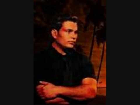 Translation of Khalik Maaya - Amr Diab