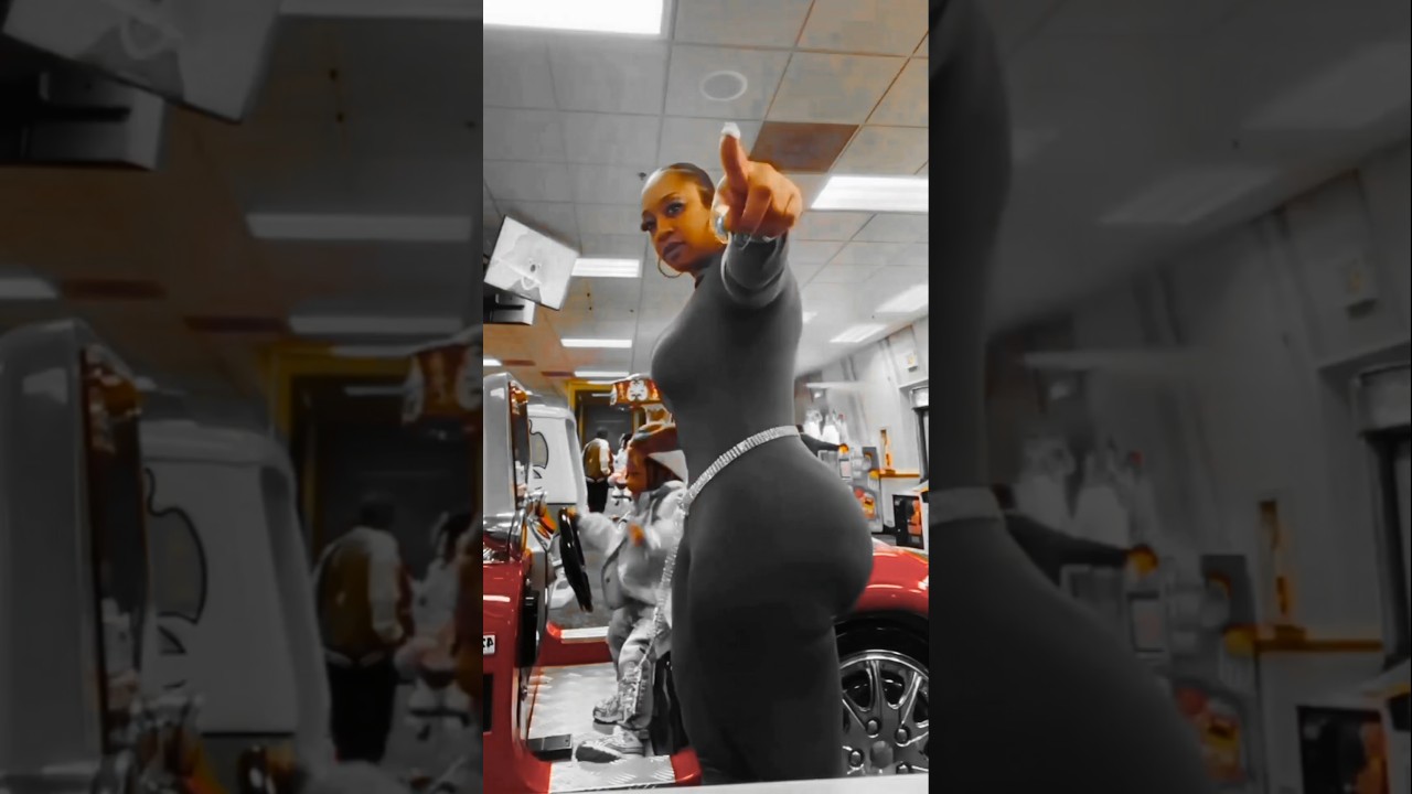 Trending Ebony Fitness Model 🔥🍓🍓 #fitness #crossfit #model #gymlover #legsday #glutes #latino #ebony