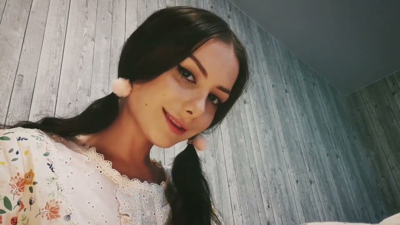 Trisha Fisher ASMR Твоя девушка поиграет с твоими волосами  Your girlfriend will play with your hair