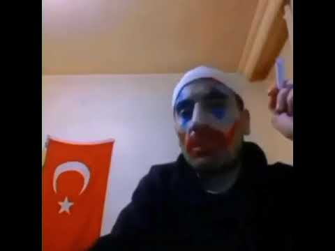 türk joker sigara içiyor
