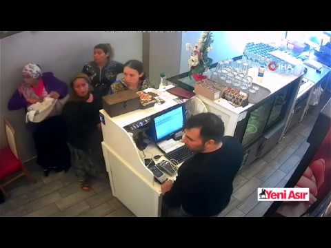 Tırnakçı Yakalanınca Göğüslerini Açtı! Esnafı 'Soyunuruz' Diye Tehdit Etti