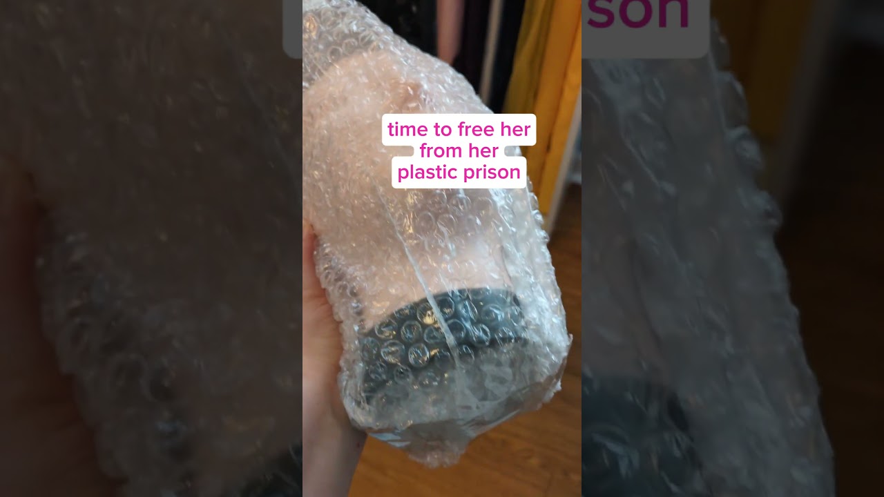 Trying a Japanese Cosplay Wig Head on an American Tripod