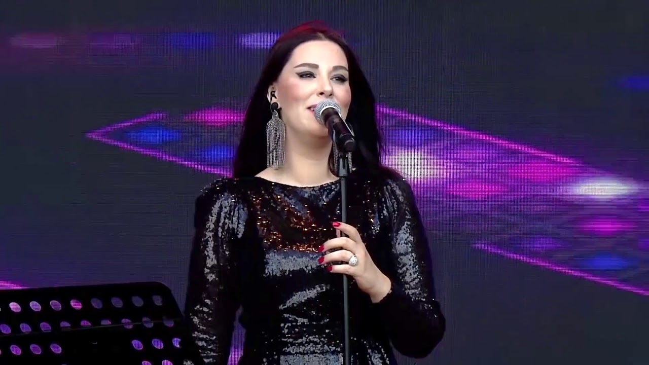 Tuğçe Tayfur - Bana Da Söyle (Canlı Performans)