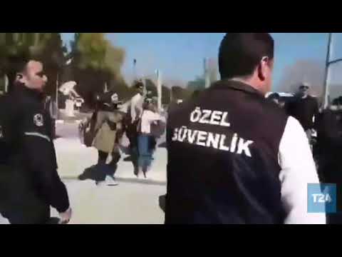 Turkisch police woman Handgag