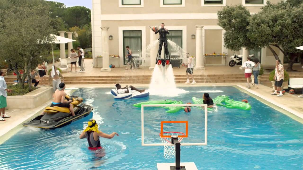 Turkish Airlines Euroleague Epic Pool Dunk