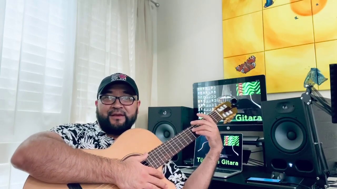 Turkmen Gitara okuwy.