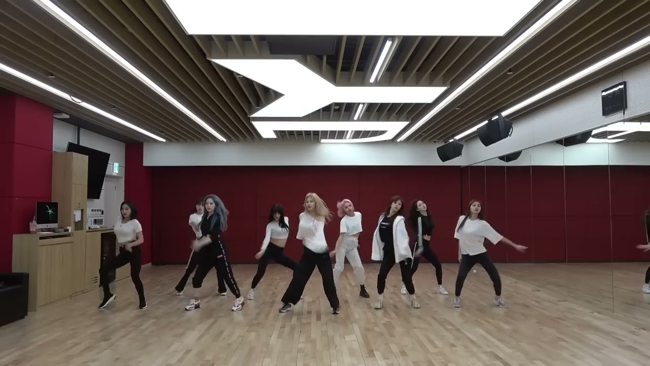 TWICE 