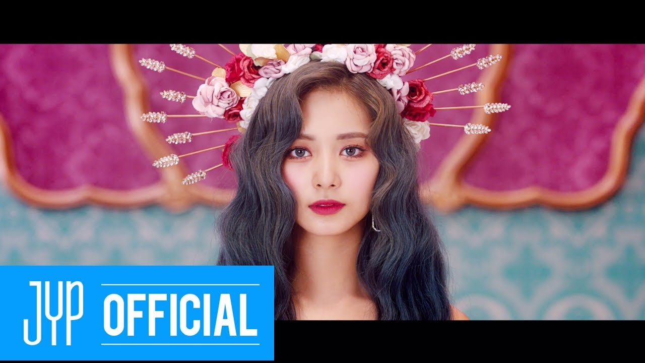 TWICE 