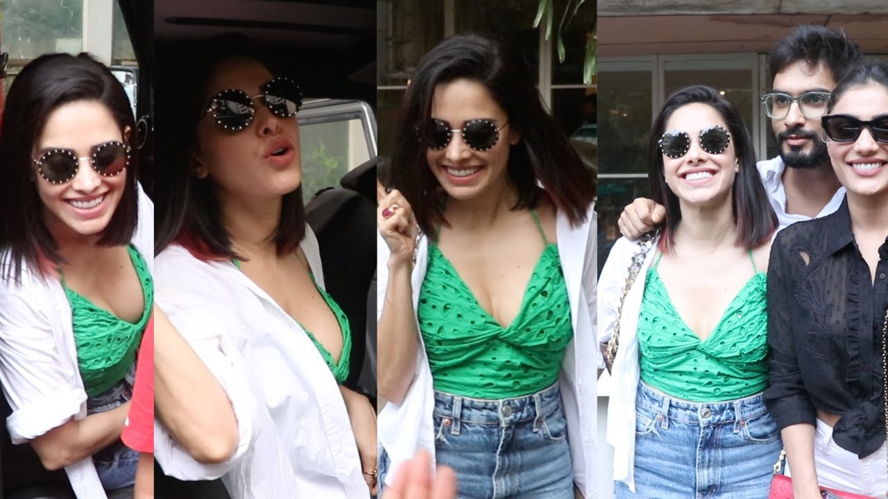 Uff..Full Bawaal😱🔥Nushrat Bharucha Flaunts Her Hot Cleavage In Sexy Green Top Snapped With Friends