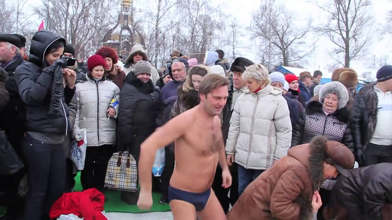 Ukrainians Purify in Ice-cold Water As They Celebrate Epiphany