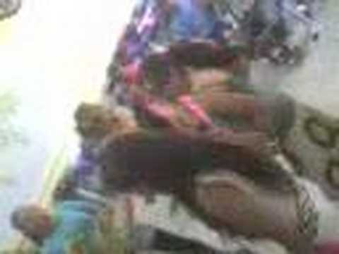 ultima aula M-32 2007! meninas dançando funk