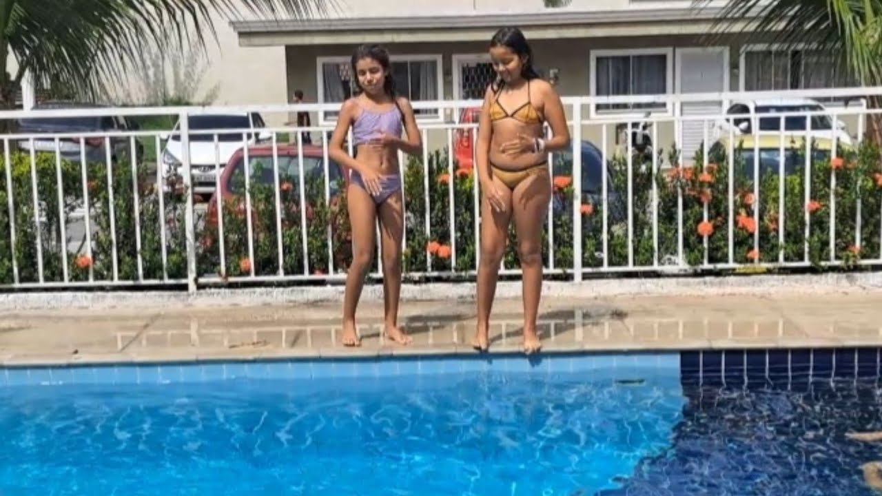 Um dia na piscina com a gente