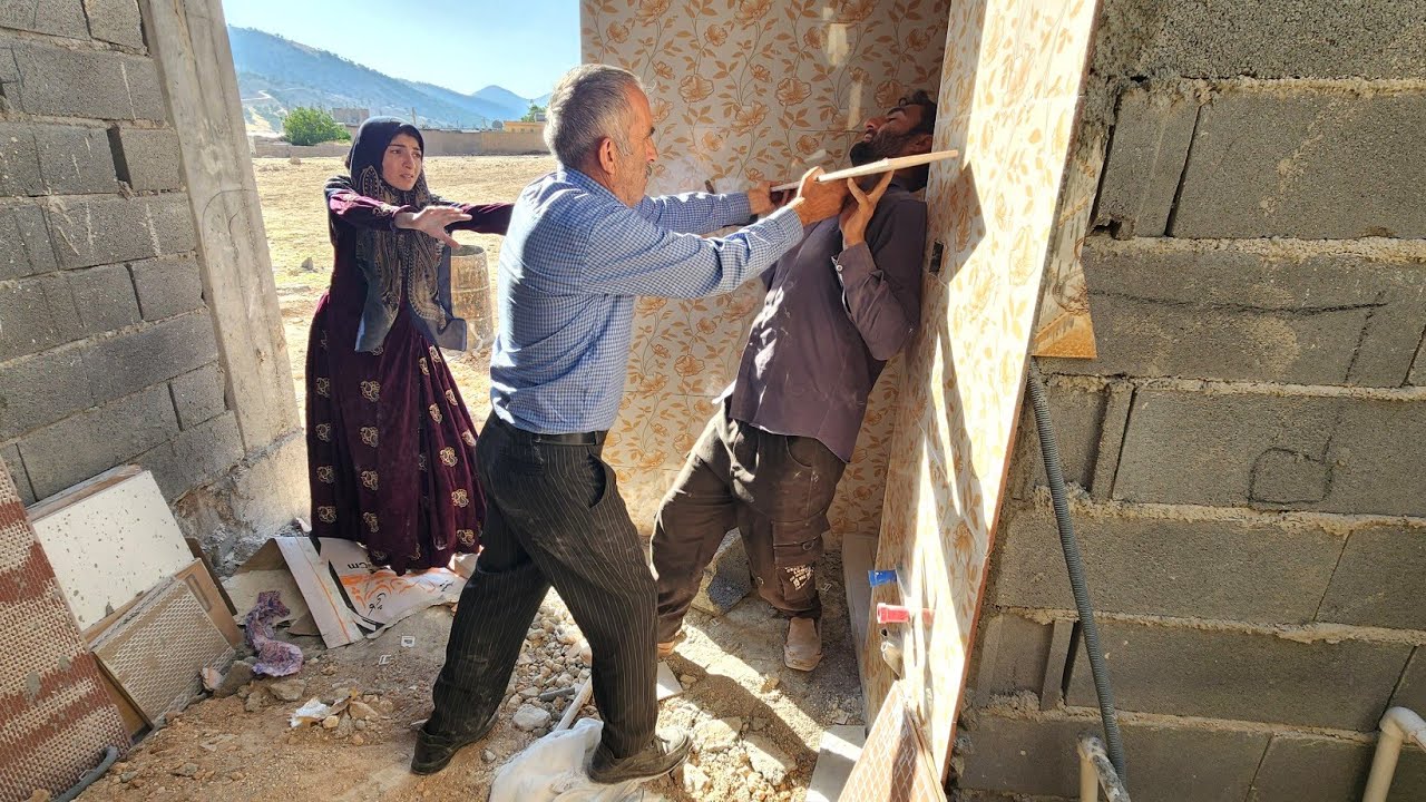 Umm al-Banin and Nemat are under siege! The engineer intends to take over the house!