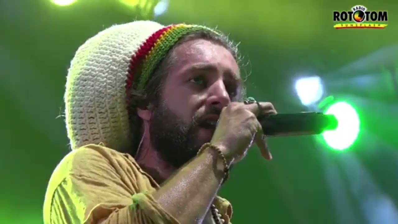 Un Moment Historique : Reynald, le Grand Frère de Kaya, en Concert avec Marcus Gad à l’international