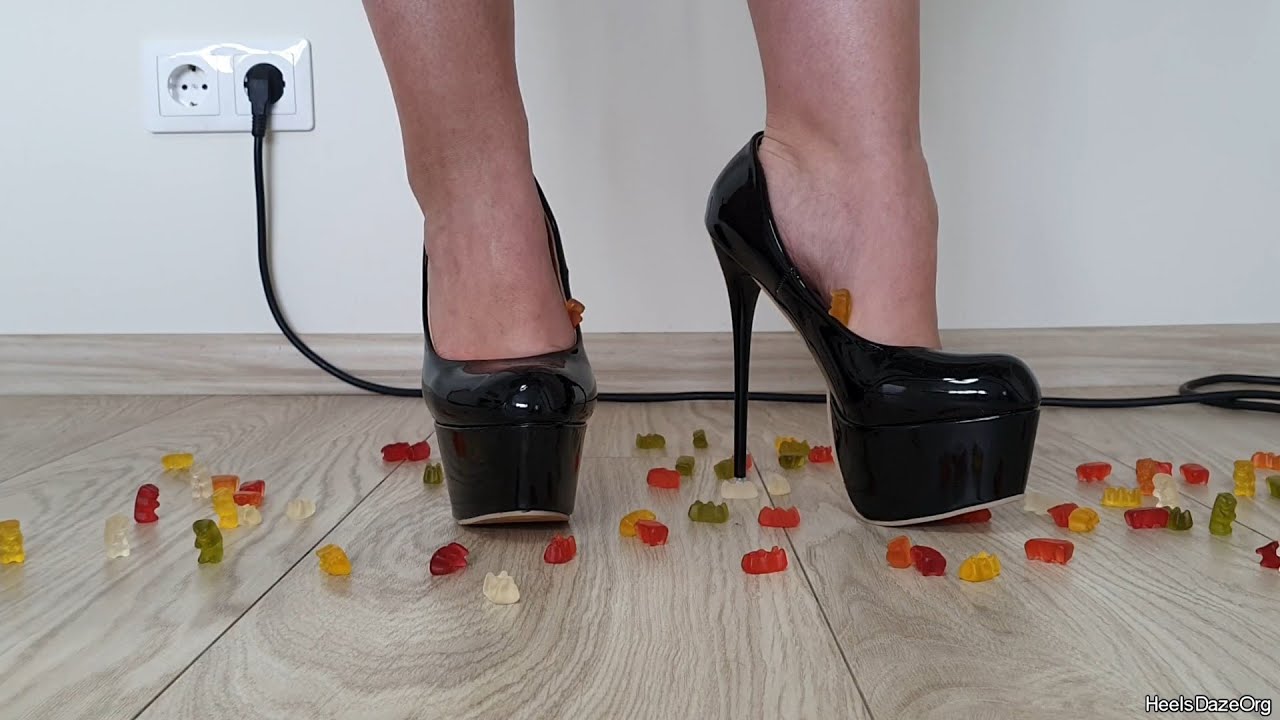 Unaware Giantess Ironing in Very High Stilettos Preview