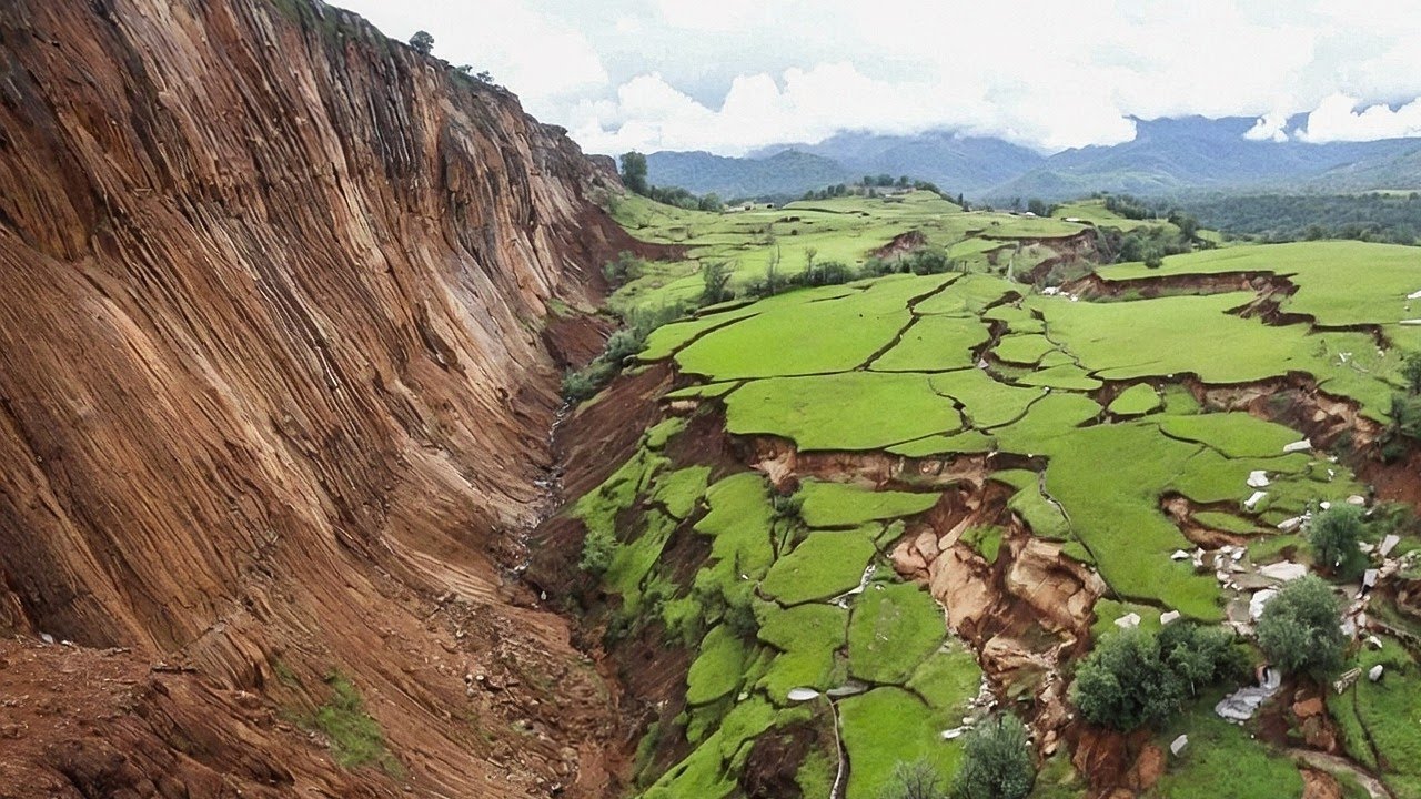 Unbelievable Earthquakes Caught on Camera