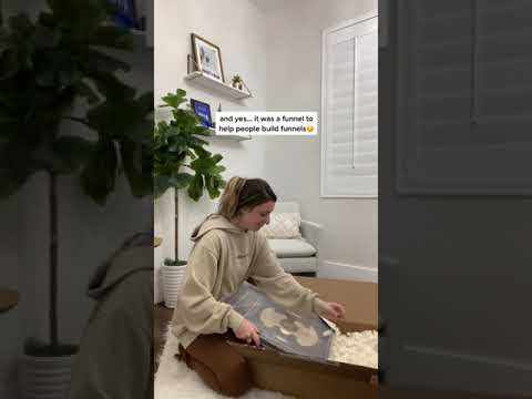 Unboxing Clickfunnels Two Comma Club Award (2CC Award)