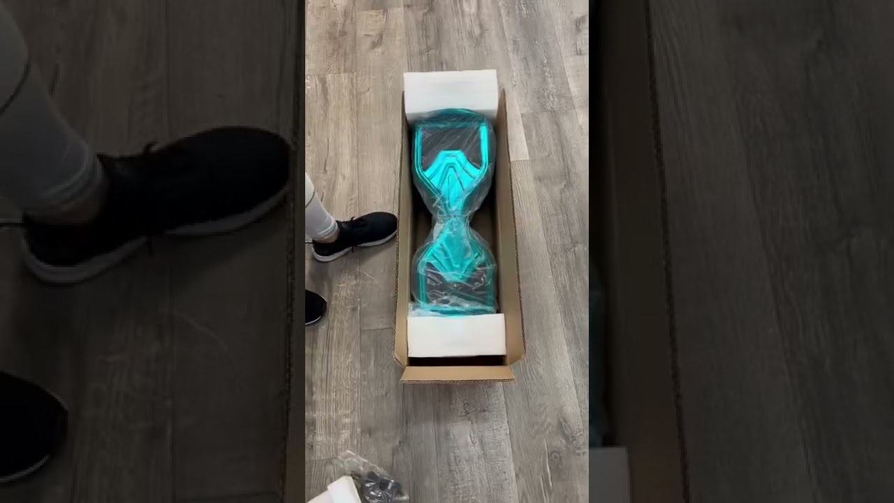 Unboxing the SISIGAD A26 Hoverboard in Blue Chrome