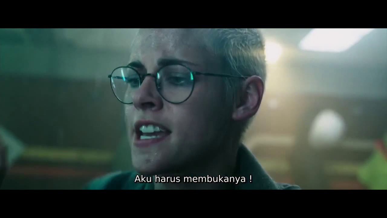 UNDERWATER 2020 - Best Opening Scene Kristen Stewart