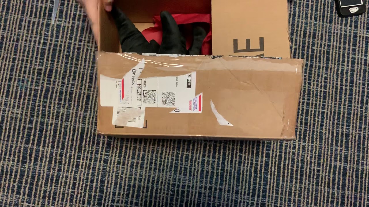 Unofficial Dark sonic plush unboxing {7}