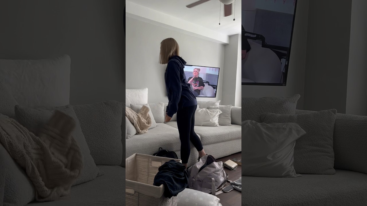 Unpack and Clean With Me :) #chicago #cleaning #unpacking #aesthetic #cleanwithme