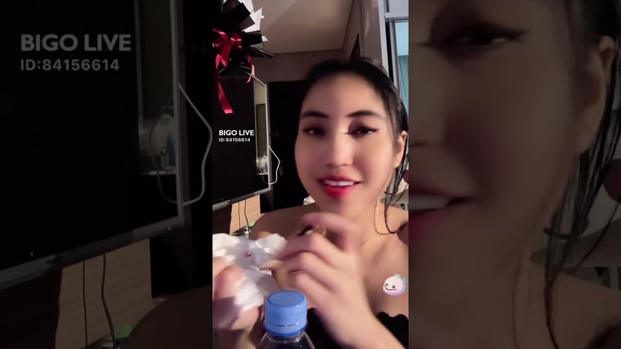 urfavsin kakak cantik live menggoda di bigo live