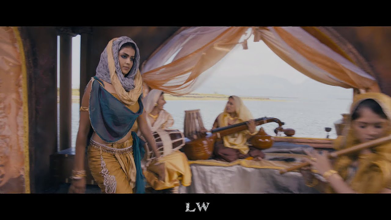 URUMI (2011) Tamil Movie Scene (Princess Arakkal Ayesha) 💓Genelia💓 First Intro HD+ *LIGHTWOLF25*