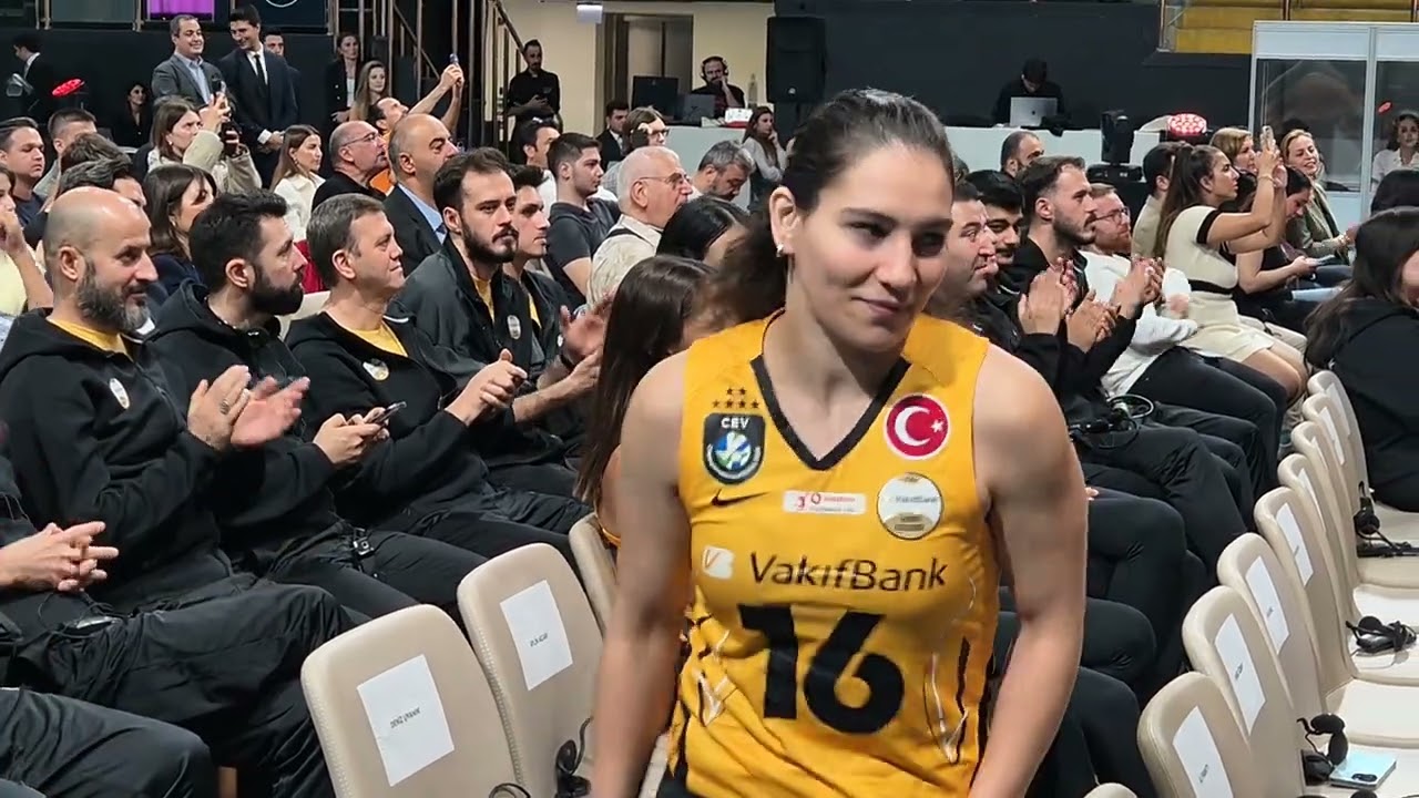 VAKIFBANK VOLEYBOL KADIN SPORCULARI TANITIMI