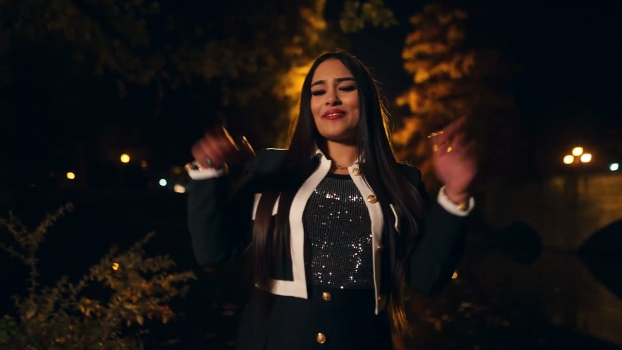Vanessa-Nekem Boldog A Szívem (Offical Music Video)