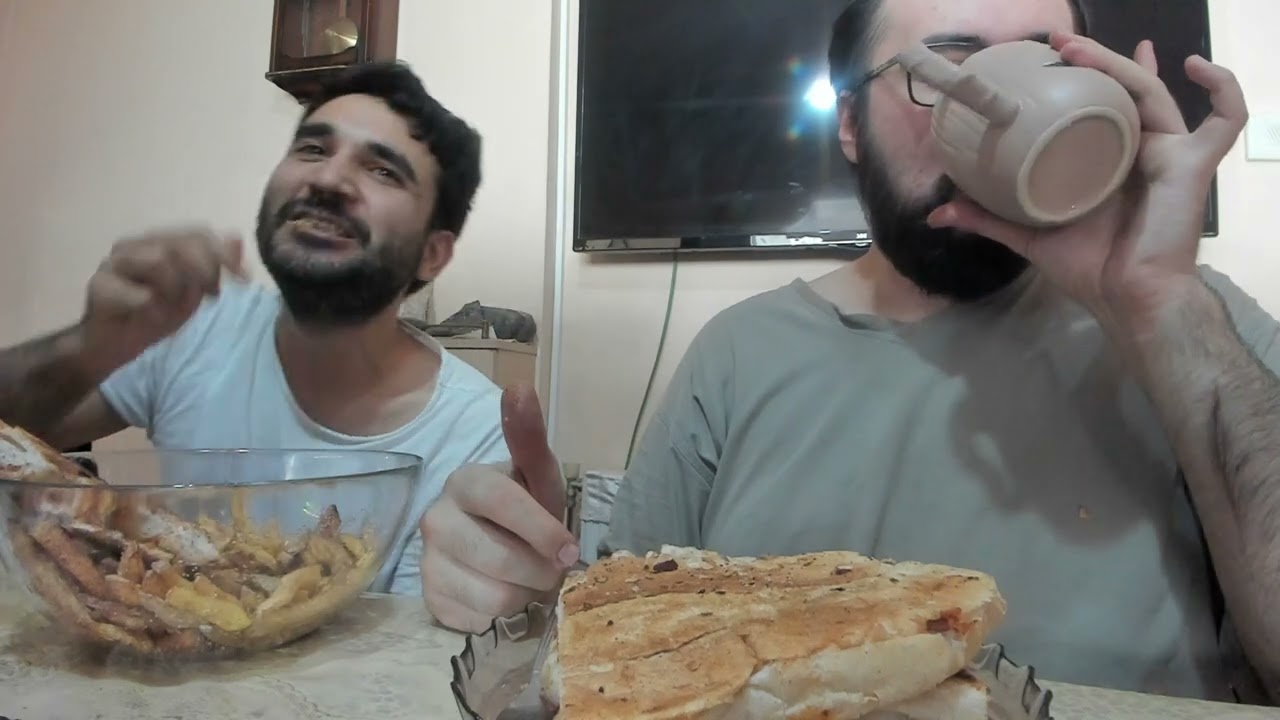 Vechiron - TOST + Patates Kızartması Gömüyor