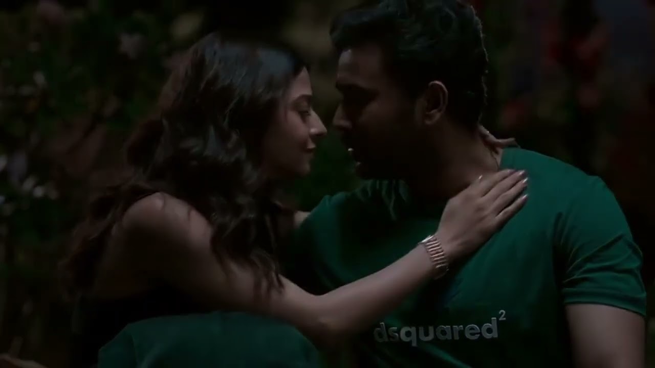 Vedika hot kiss scene.....