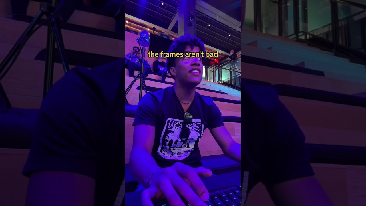 venom Playing Fortnite on 502 Inch TV with