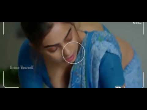 Very Hot Maid Working In Saree 👨‍❤‍💋‍👨😍 Hot maid Captured In Camera 😘