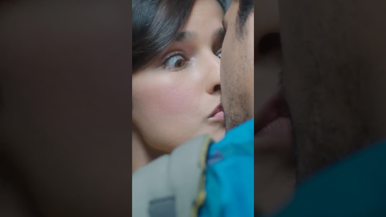 Vicky Kaushal’s SNEAKY Kiss With Angira Dhar! 👀❤️ #LovePerSquareFoot