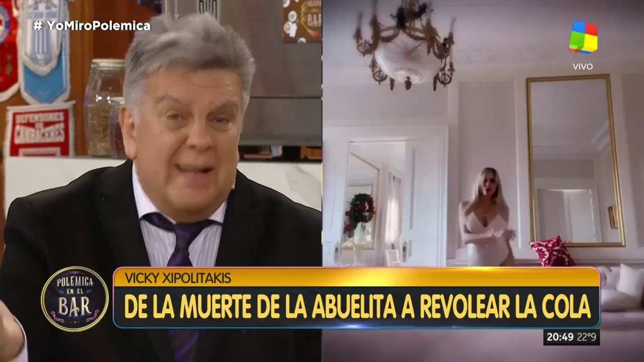 Vicky Xipolitakis: De la muerte de la abuelita a revolear la cola