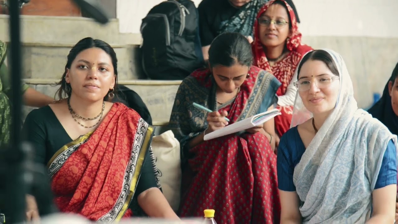 VIHE at the Pavana Sarovara | Bhakti-vaibhava and Bhakti-sastri students on Vraja darsana